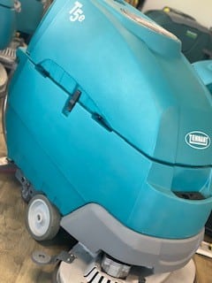 TENNANT T5e FLOOR SCRUBBER TENNANT T5e FLOOR SCRUBBER
