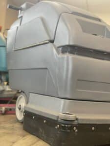 TENNANT NOBLES 20 INCH AUTOMATIC SCRUBBER