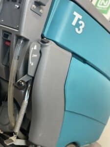 TENNANT T3 FLOOR SCRUBBER