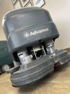 ADVANCE SC750 26D FLOOR SCRUBBER