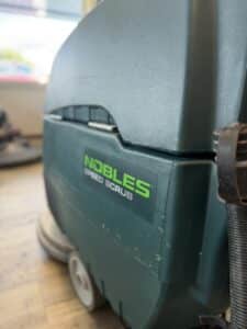 TENNANT NOBLES SS3 SPEED SCRUB FLOOR SCRUBBER